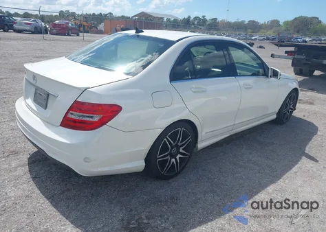 2013 Mercedes-Benz C 250 Sport from USA, damaged, VIN WDDGF4HB2DA859946